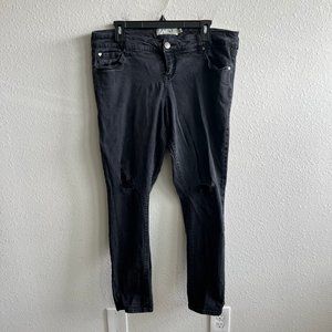 Torrid Women's Light Black Distressed Skinny Jeans Size 14 Style 10699324